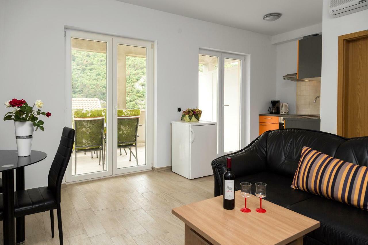 Dubravka Apartmani Mokošica エクステリア 写真